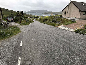 Barrathon. Road into Castlebay