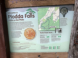 Plodda falls. Information sign 1