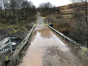 Bracklinn falls loop. Small bridge before the tarred road