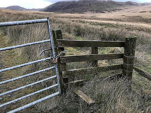 To Carn Labhruinn. Styles and tired legs are never a good combination