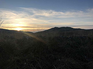 Sheriffmuir loop. Dumyat in the morning sun