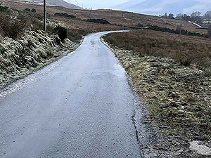Small 3 Lochs loop. Looking downhill - very icy day