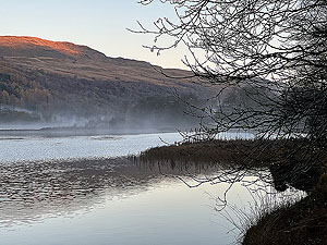 Glen Shira : Mist over the water