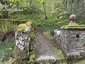 Crinan trail : Small entrance to the trail