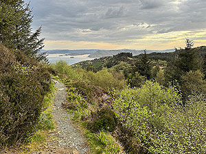Crinan trail : Near the top and the views are lovely