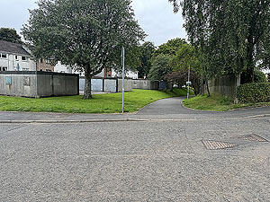 Kilpatrick Braes  : Follow the footbath into Dumbarton