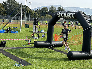 Gallus Running : Auchterarder half marathon : Crossing the finish