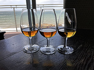 Gallus Running : Bowmore running loop : A fine way to finish a run in the Bowmore distillery