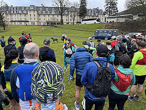 Ardgartan trail race: Bill gives the race briefing
