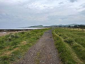 Ayrshire coast : Run goes alongside the castle