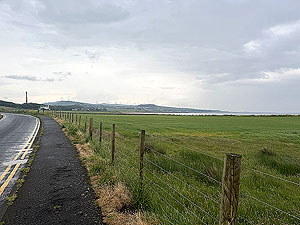 Ayrshire coast : Small road between the two trail sections