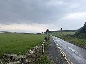 Ayrshire coast : Small road between the two trail sections