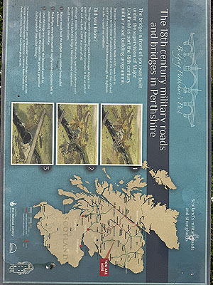 Glenshee loop : Information sign about the bridge