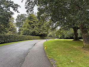 Inveraray Caslte : : Castle road