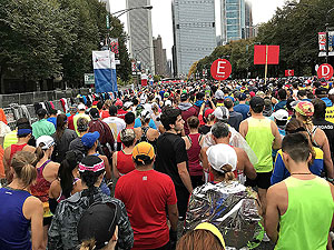 Runners at the start line for the Chicago marathon